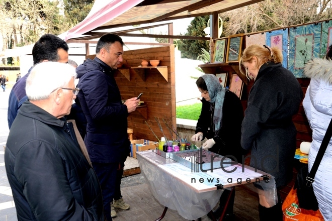  Bakıya gələn turistlər Novruz bayramını qeyd edir. Azerbaijan, Baku, 23 mart , 2018